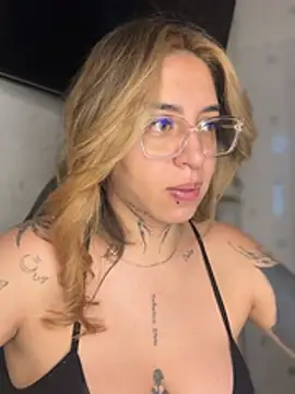 CarolQueen1  online show from June 7, 12:56 pm