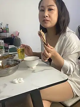 xiaoyi-10 online show from April 12, 11:35 am