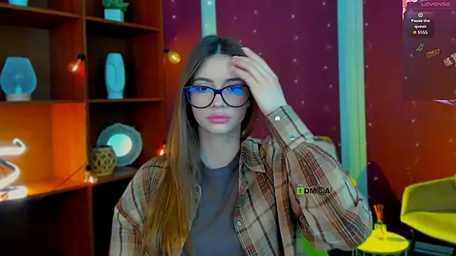 mia bamby1 online show from April 12, 5:32 am