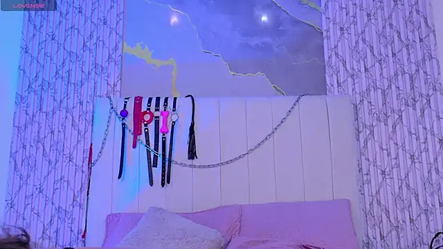 LorenaDuval online show from April 20, 7:06 pm