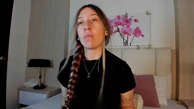 AmberVegaa online show from April 12, 4:54 pm