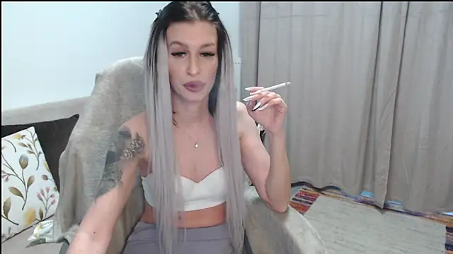 annamoon2 online show from April 4, 5:17 am