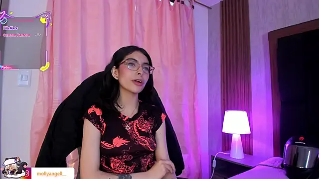 Molly A online show from April 16, 2:39 pm