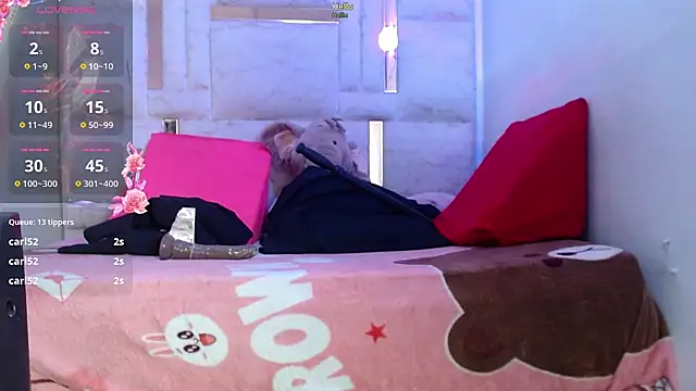 Danna wester  online show from April 16, 9:39 pm