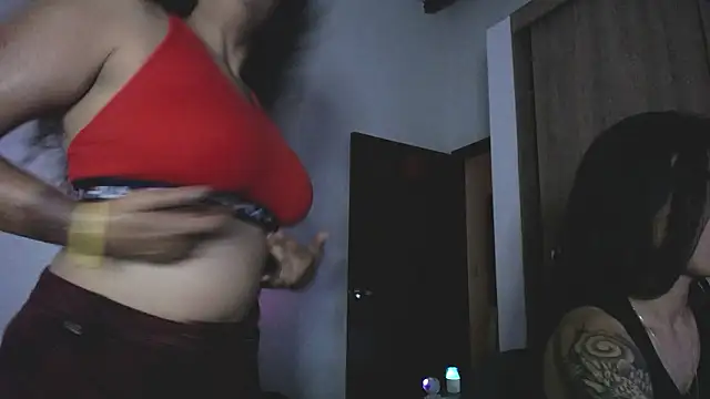 Twoshotsparty420 online show from March 18, 4:17 am