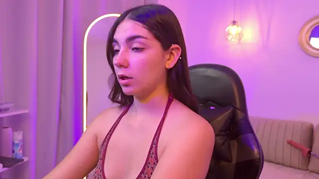 Gia Capri online show from April 10, 3:01 am