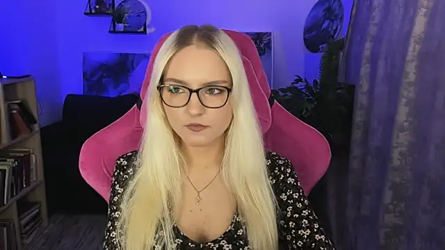 ViolaMore online show from April 6, 5:25 pm