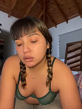 miicbebita online show from June 12, 5:54 pm
