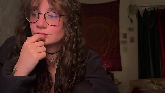 nyxo  online show from April 23, 9:06 pm