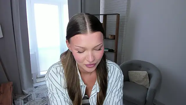 UuGrech online show from March 30, 1:33 pm