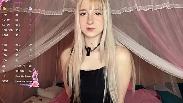 OnlyEva1 online show from April 11, 7:45 am