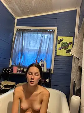 urfavgamergurl online show from June 25, 10:00 pm
