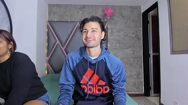 Wolf Kitty online show from April 6, 11:22 am