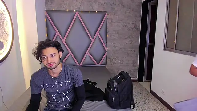 Wolf Kitty online show from April 16, 11:43 am