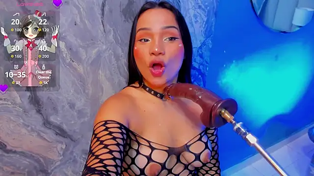 lia sucker online show from April 2, 3:26 am