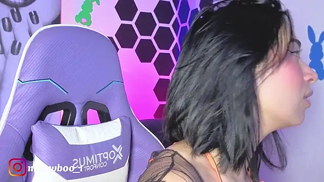 miss  madison online show from April 13, 9:59 pm