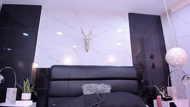 Celeste Noirr online show from April 14, 2:00 am