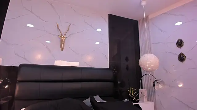 Celeste Noirr online show from April 1, 2:34 am