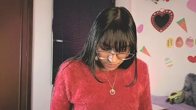 PaulaCutexs online show from April 3, 4:21 am