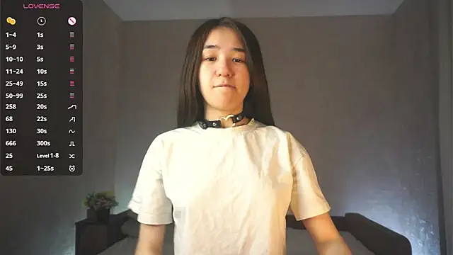 CherrylLlams online show from March 11, 5:15 pm