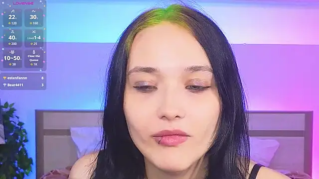 DarcyBlackwood online show from April 13, 1:51 am