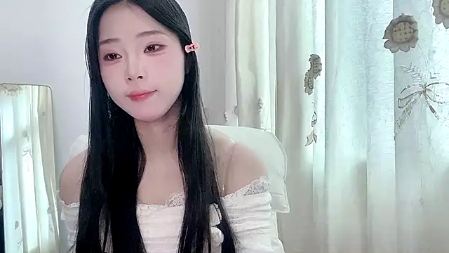 yiyibaby2026 online show from April 13, 2:13 am