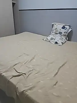 zxc81830 online show from March 28, 12:59 pm