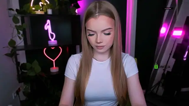 maddy moah online show from April 8, 11:34 am