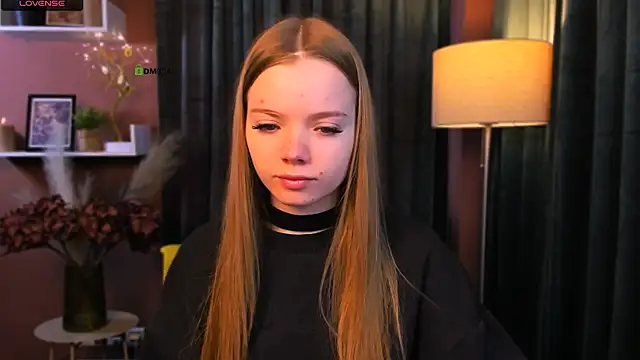 maddy moah online show from April 15, 5:08 am