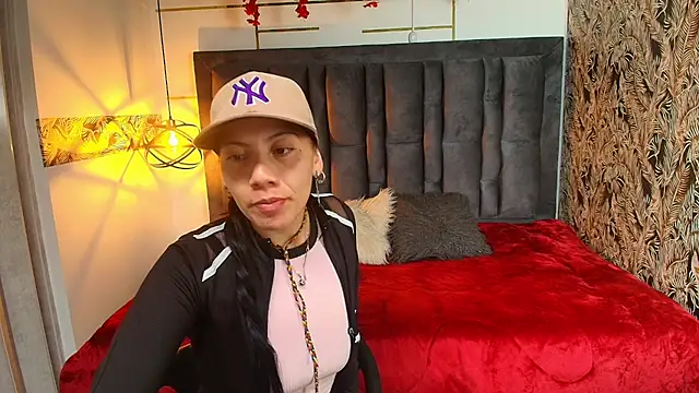 Abril Fox   online show from July 10, 12:05 pm