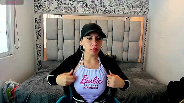 Abril Fox   online show from June 26, 3:02 pm
