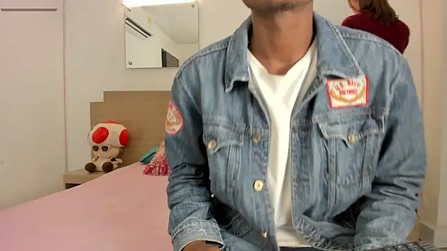 Ebony N Blonde online show from April 8, 8:11 pm