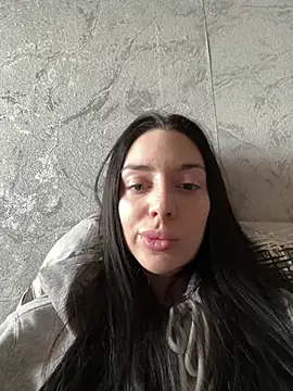 MishellKins online show from March 28, 1:21 pm