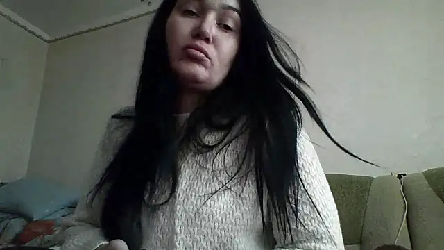 LindaDoll99 online show from April 14, 12:05 pm