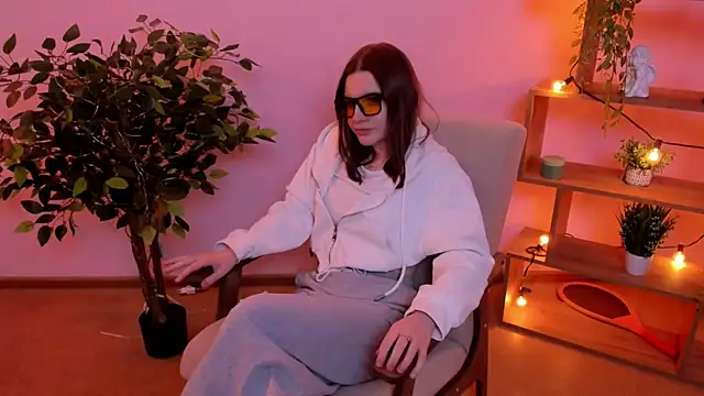 MaraBrookfieId online show from March 13, 10:05 am