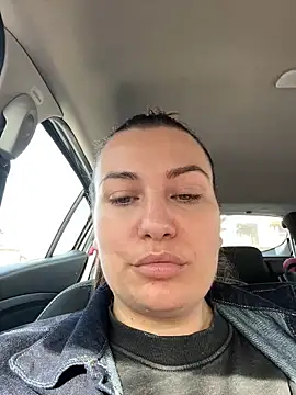 SweetCurvess online show from March 18, 1:49 pm