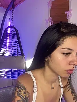 afrodita pinkk online show from April 8, 5:37 pm