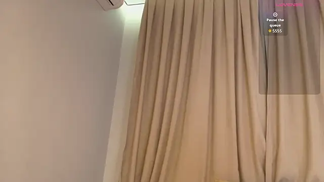 leemiaaus online show from March 20, 9:09 pm