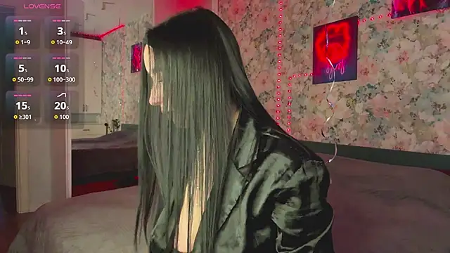 LizzyMooore online show from March 27, 3:13 pm