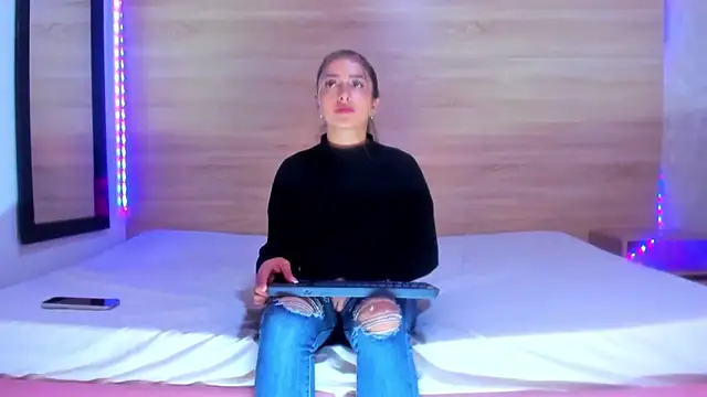 ambarvioletcm online show from March 18, 2:44 pm