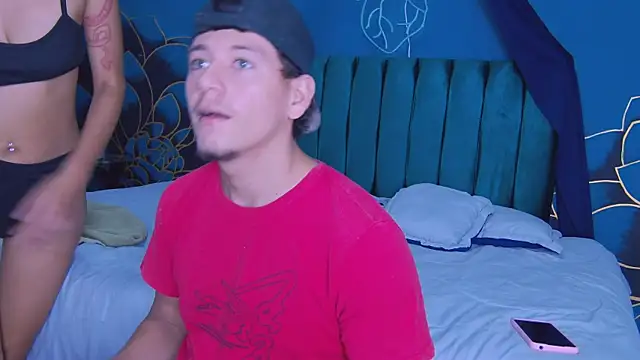 Chloe MagnusKnight  online show from April 12, 3:59 pm