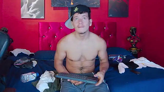 Chloe MagnusKnight  online show from March 21, 4:12 pm