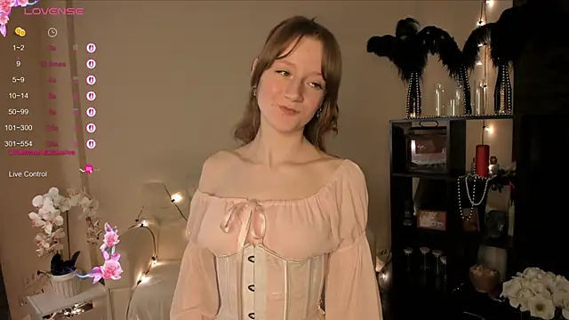 MalloryGray online show from April 6, 3:13 pm