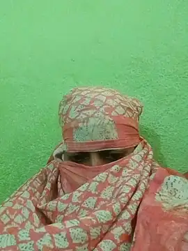 nidhiyadav00 online show from April 11, 8:07 am