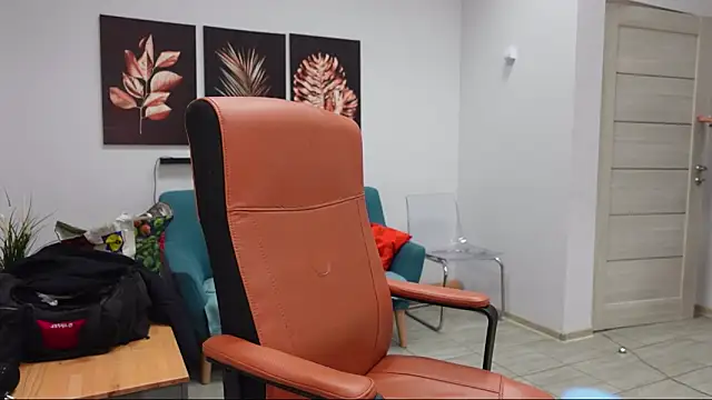 Nicky Diam online show from April 11, 6:11 pm