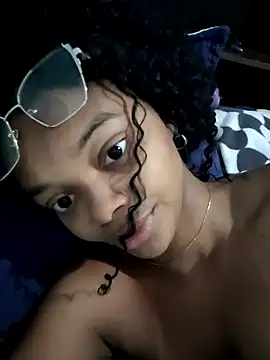 marialuiza2027 online show from April 13, 11:00 am