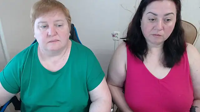 Lindy-Jeanie online show from April 11, 3:37 pm