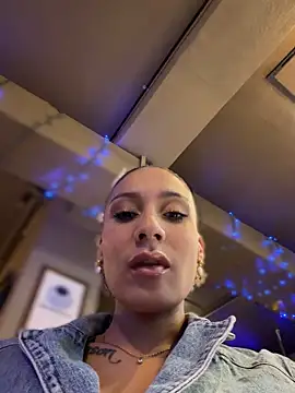 FerrariFrench online show from November 14, 3:50 am