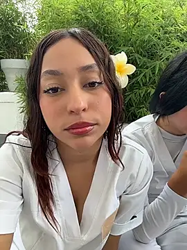 MiaCamille  online show from April 10, 9:10 pm