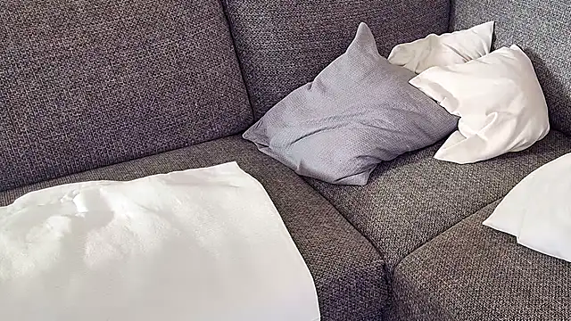 crystalmery online show from April 1, 9:32 am